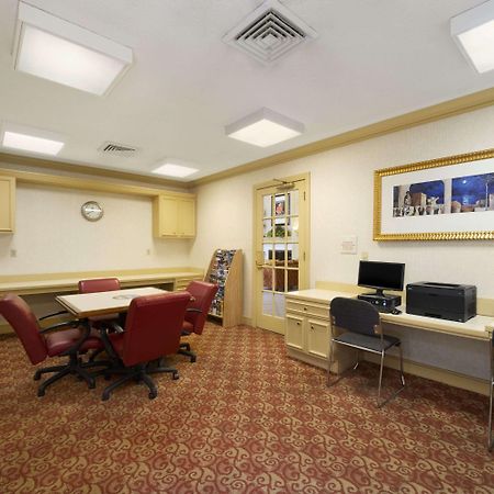 Hawthorn Suites By Wyndham Jacksonville Esterno foto